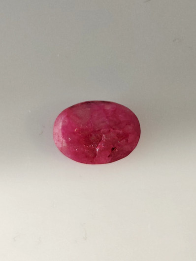 Luonnon safiiri 4,6ct väri käsitelty