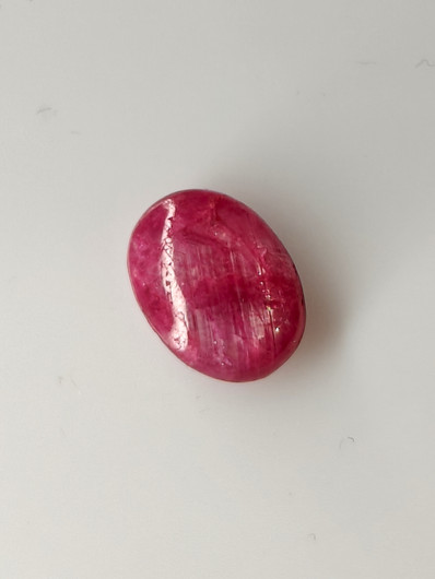 Luonnon safiiri 4,6ct väri käsitelty
