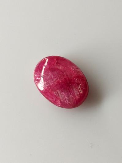 Luonnon safiiri 4,6ct väri käsitelty