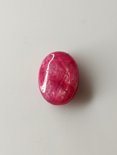 Luonnon safiiri 4,6ct väri käsitelty