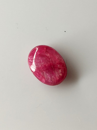 Luonnon safiiri 4,6ct väri käsitelty