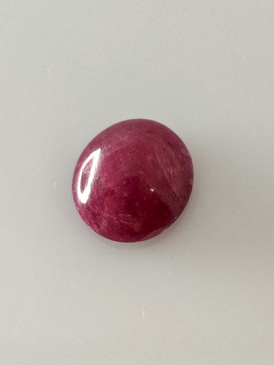 Luonnon safiiri 4,8ct väri käsitelty