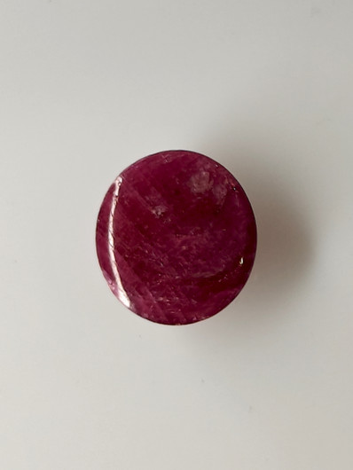 Luonnon safiiri 4,8ct väri käsitelty