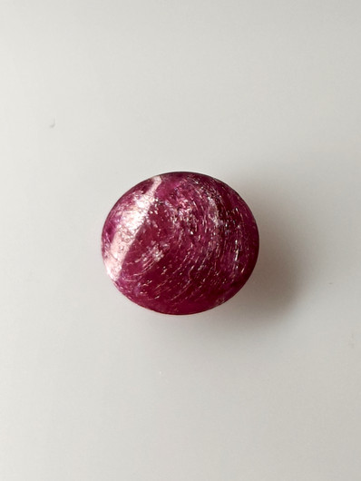 Luonnon safiiri 4,8ct väri käsitelty