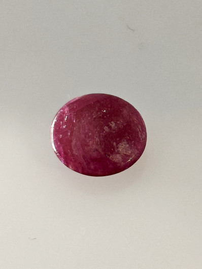 Luonnon safiiri 4,8ct väri käsitelty
