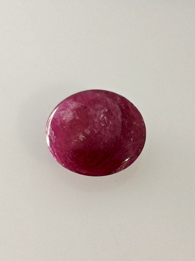 Luonnon safiiri 4,8ct väri käsitelty