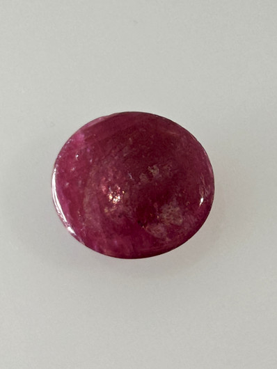 Luonnon safiiri 4,8ct väri käsitelty