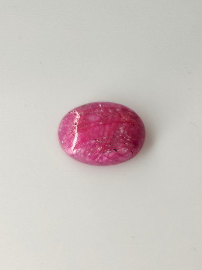 Luonnon safiiri 4ct väri käsitelty