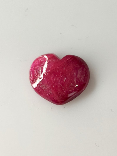 Luonnon safiiri 2,9ct väri käsitelty