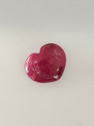 Luonnon safiiri 2,9ct väri käsitelty
