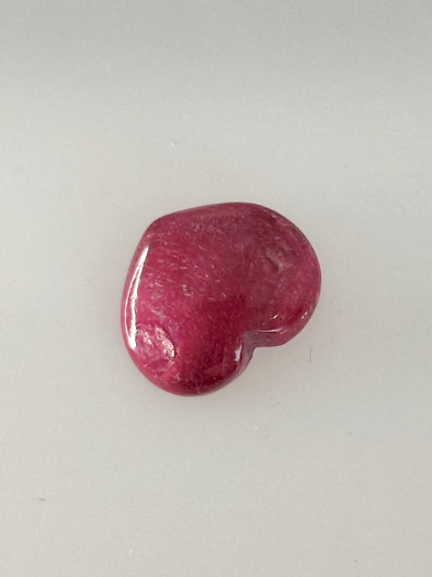 Luonnon safiiri 2,9ct väri käsitelty