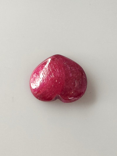 Luonnon safiiri 2,9ct väri käsitelty