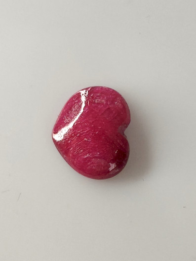 Luonnon safiiri 2,9ct väri käsitelty