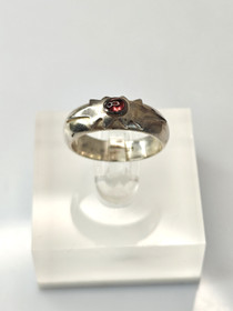 Vintage silver ring with garnet gemstone (size:17,5mm 55 EU)
