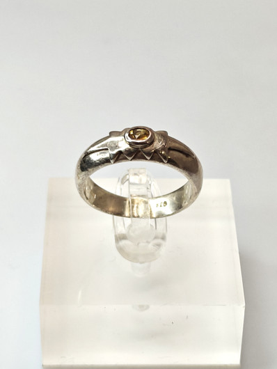 Vintage kotimainen hopeasormus citriini jalokivellä (koko:18mm 56-57 EU)