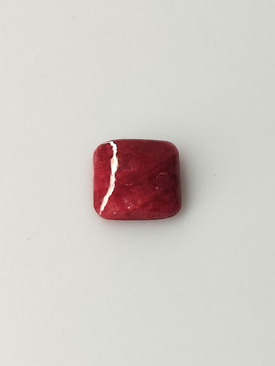 Luonnon safiiri 0,9ct väri käsitelty