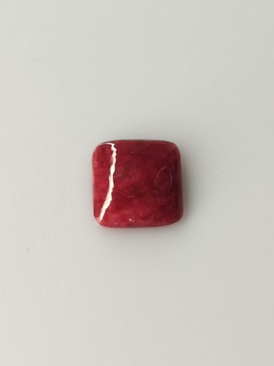 Luonnon safiiri 0,9ct väri käsitelty