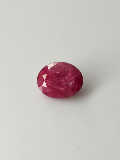 Luonnon safiiri 2,3ct väri käsitelty