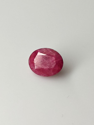 Luonnon safiiri 2,3ct väri käsitelty
