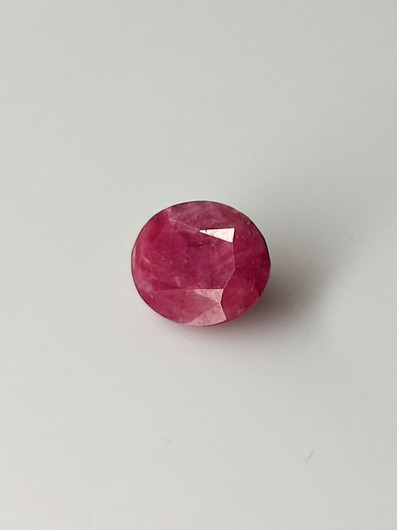 Luonnon safiiri 2,3ct väri käsitelty