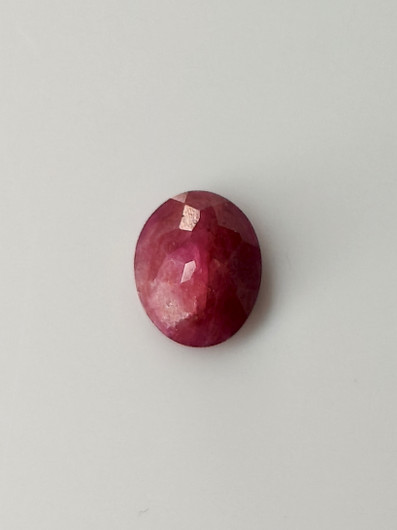 Luonnon safiiri 2,3ct väri käsitelty