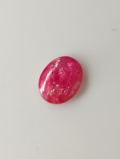 Luonnon safiiri 1,3ct väri käsitelty