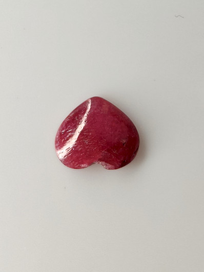 Luonnon safiiri 2,5ct väri käsitelty