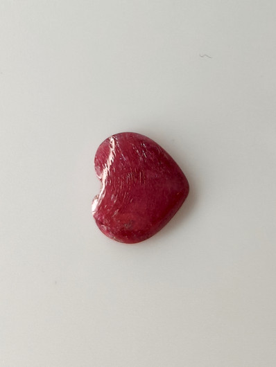 Luonnon safiiri 2,5ct väri käsitelty