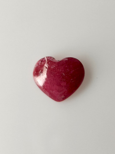 Luonnon safiiri 2,5ct väri käsitelty