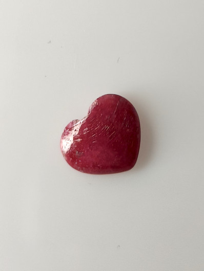 Luonnon safiiri 2,5ct väri käsitelty