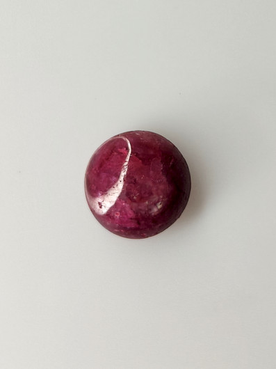 Luonnon safiiri 2,5ct väri käsitelty