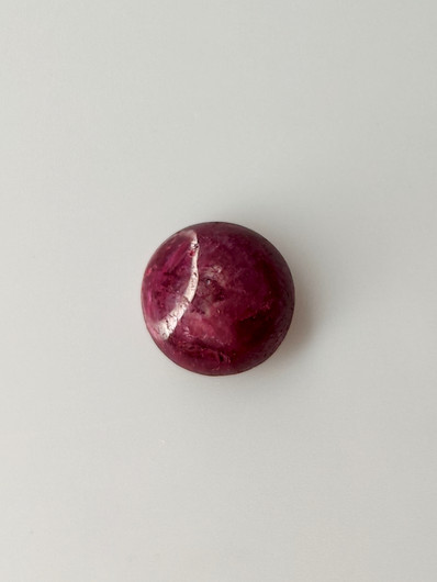Luonnon safiiri 2,5ct väri käsitelty