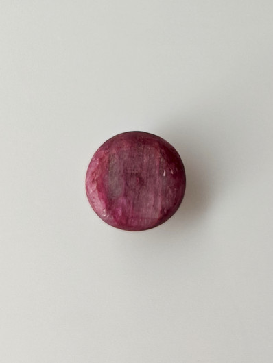 Luonnon safiiri 2,5ct väri käsitelty