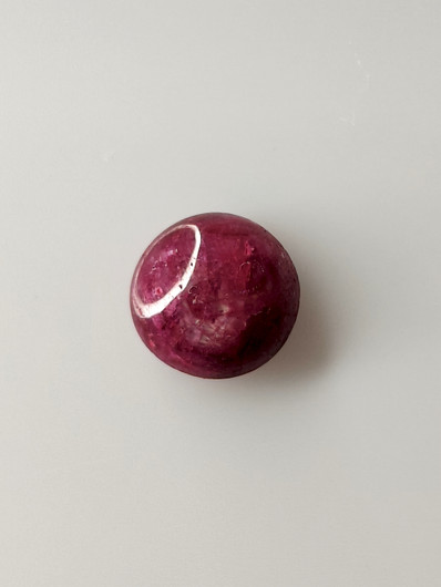 Luonnon safiiri 2,5ct väri käsitelty