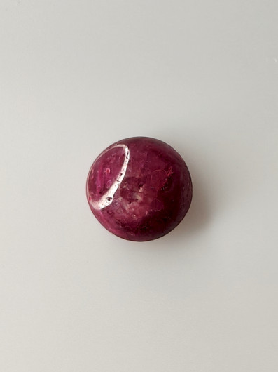 Luonnon safiiri 2,5ct väri käsitelty