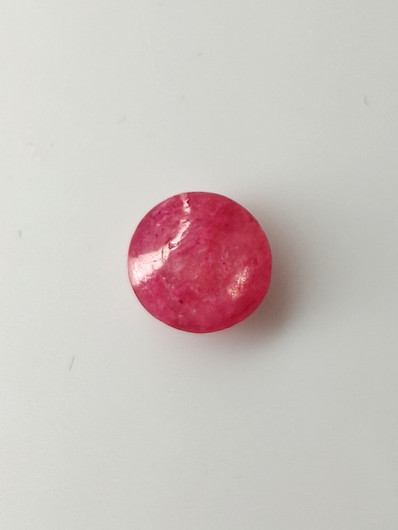 Luonnon safiiri 2,5ct väri käsitelty