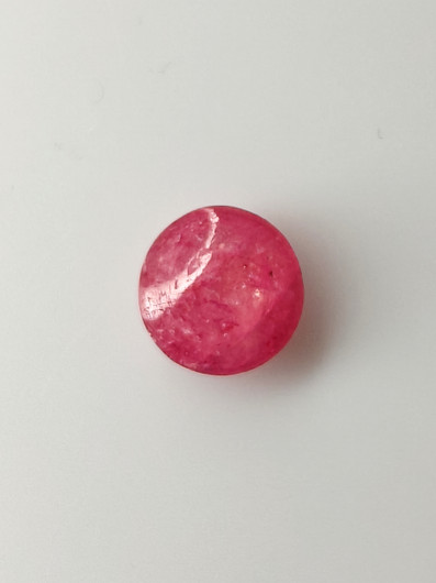 Luonnon safiiri 2,5ct väri käsitelty