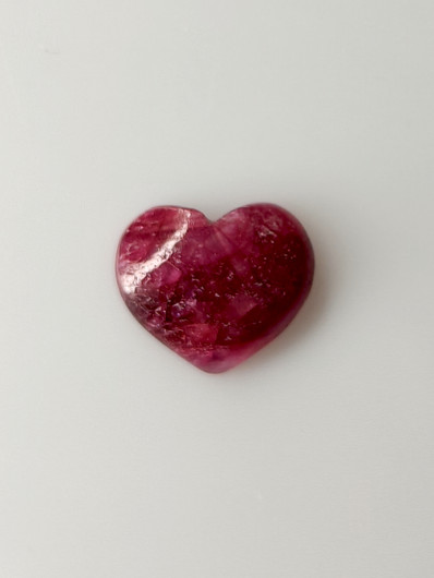 Luonnon safiiri 2,1ct väri käsitelty