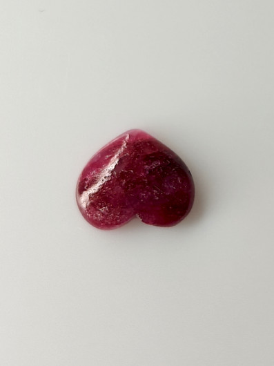 Luonnon safiiri 2,1ct väri käsitelty