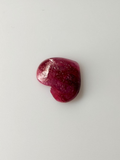 Luonnon safiiri 2,1ct väri käsitelty