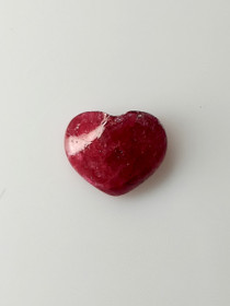 Luonnon safiiri 1,5ct  väri käsitelty