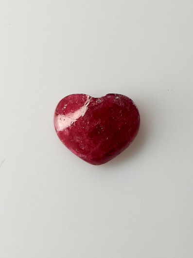 Luonnon safiiri 1,5ct  väri käsitelty