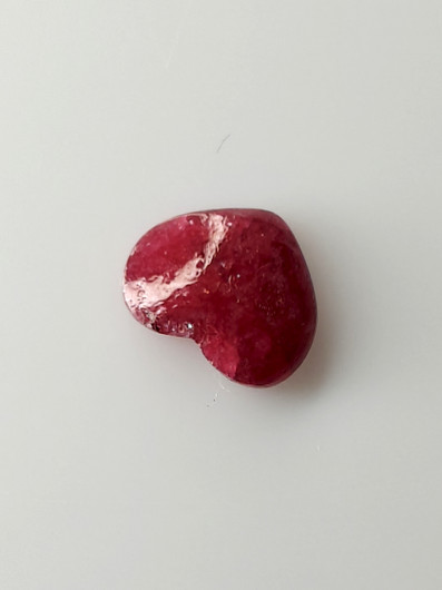 Luonnon safiiri 1,5ct  väri käsitelty