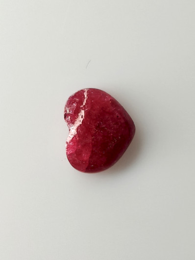 Luonnon safiiri 1,5ct  väri käsitelty