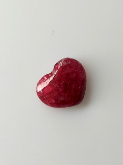 Luonnon safiiri 1,5ct  väri käsitelty