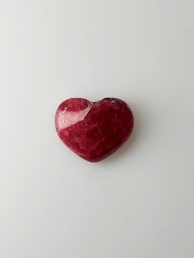 Luonnon safiiri 1,5ct  väri käsitelty