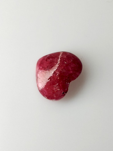 Luonnon safiiri 1,5ct  väri käsitelty