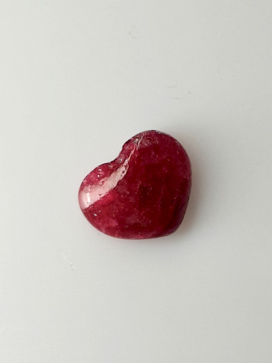 Luonnon safiiri 1,5ct  väri käsitelty