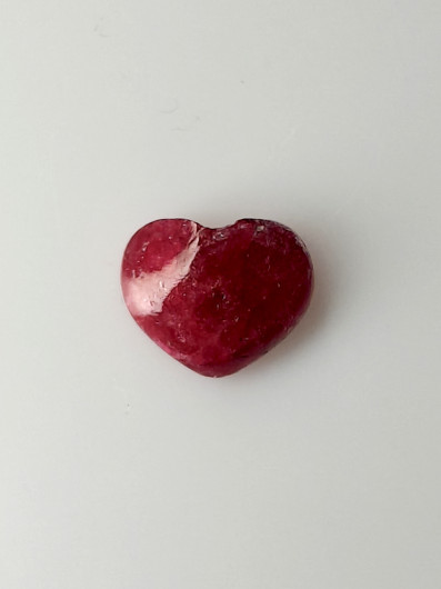Luonnon safiiri 1,5ct  väri käsitelty