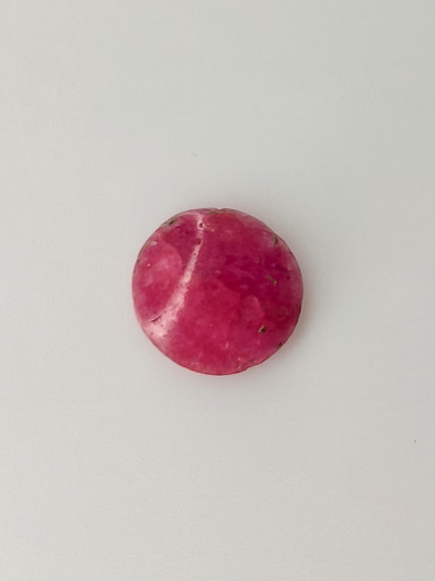 Luonnon safiiri 0,8ct väri käsitelty